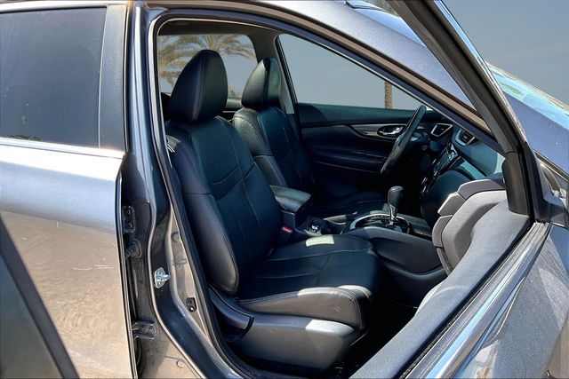 Thumbnail: 2016 Nissan Rogue - 10