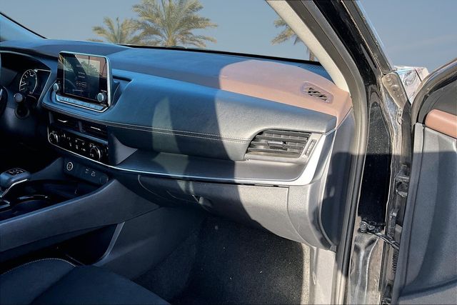 Thumbnail: 2023 Nissan Rogue - 9