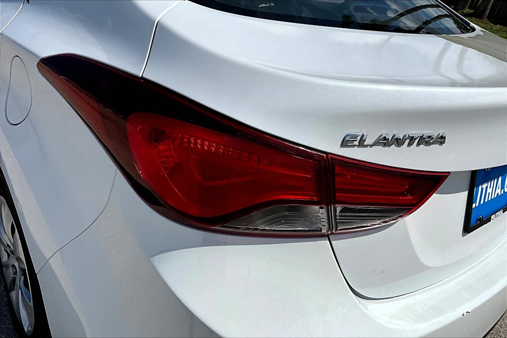 Thumbnail: 2016 Hyundai Elantra - 30