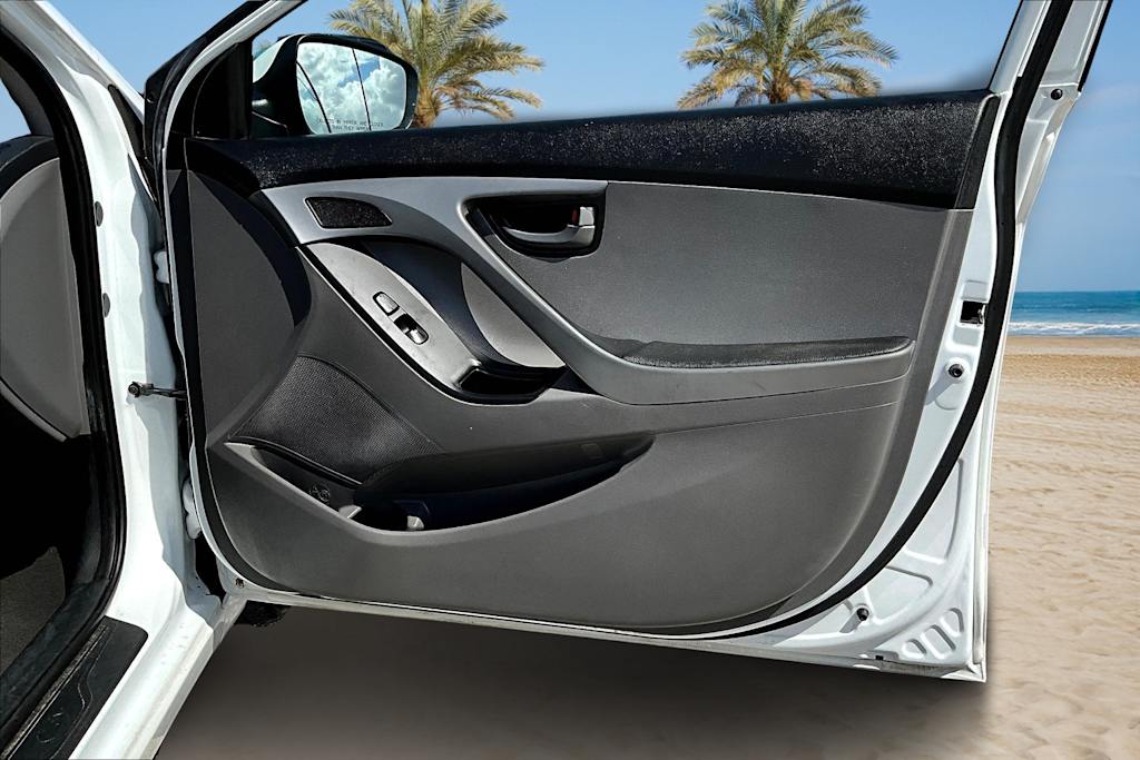 Thumbnail: 2016 Hyundai Elantra - 27