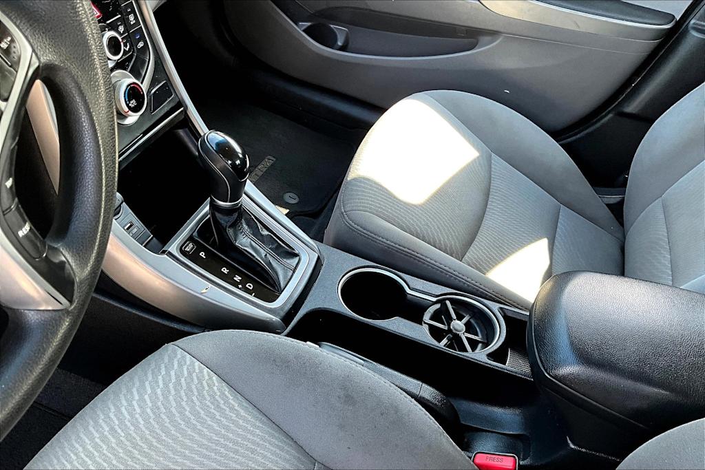 Thumbnail: 2016 Hyundai Elantra - 15