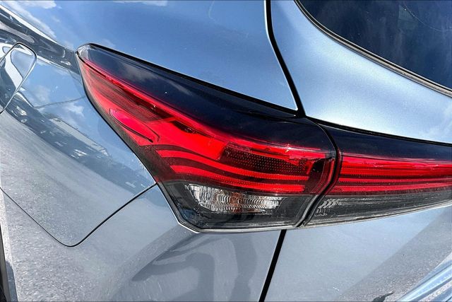 Thumbnail: 2022 Toyota Highlander - 21