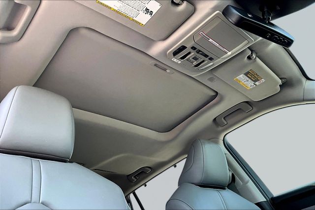 Thumbnail: 2022 Toyota Highlander - 19