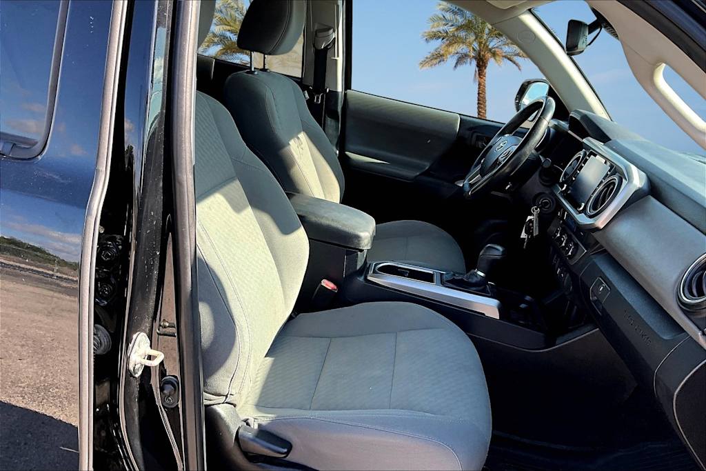 Thumbnail: 2021 Toyota Tacoma - 12