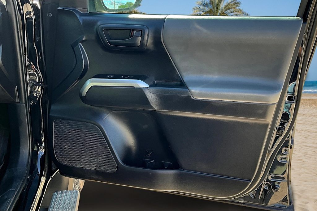 Thumbnail: 2021 Toyota Tacoma - 29