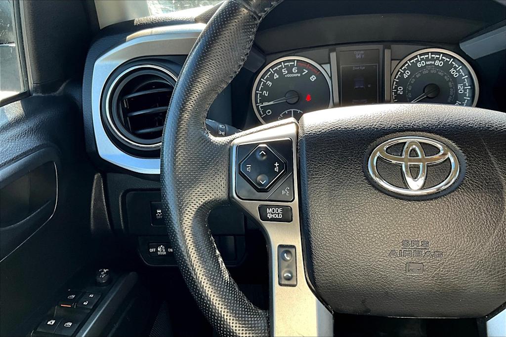 Thumbnail: 2021 Toyota Tacoma - 25