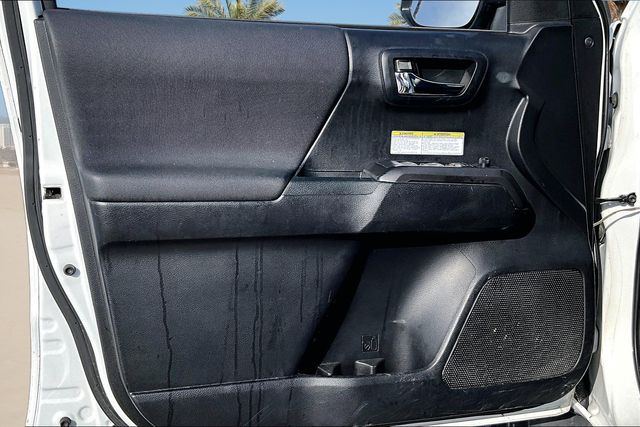 Thumbnail: 2020 Toyota Tacoma - 17