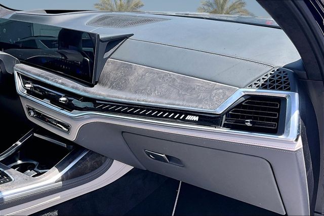 Thumbnail: 2024 BMW X7 - 17