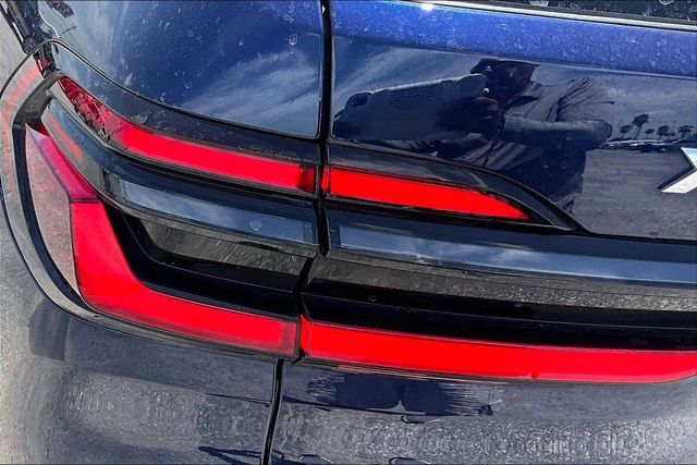 Thumbnail: 2024 BMW X7 - 21