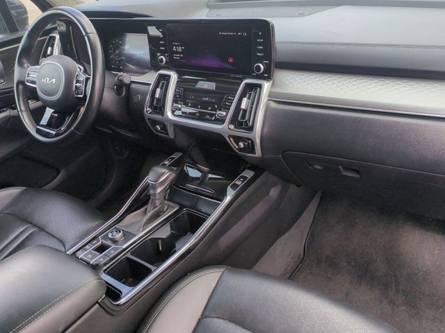 Thumbnail: 2023 Kia Sorento - 13