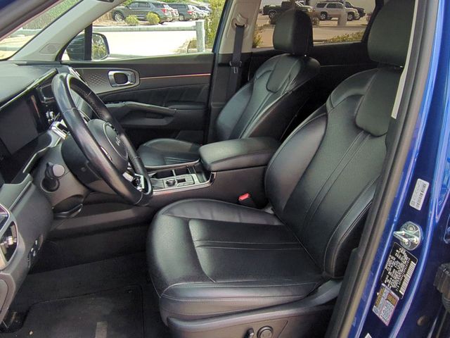 Thumbnail: 2023 Kia Sorento - 10