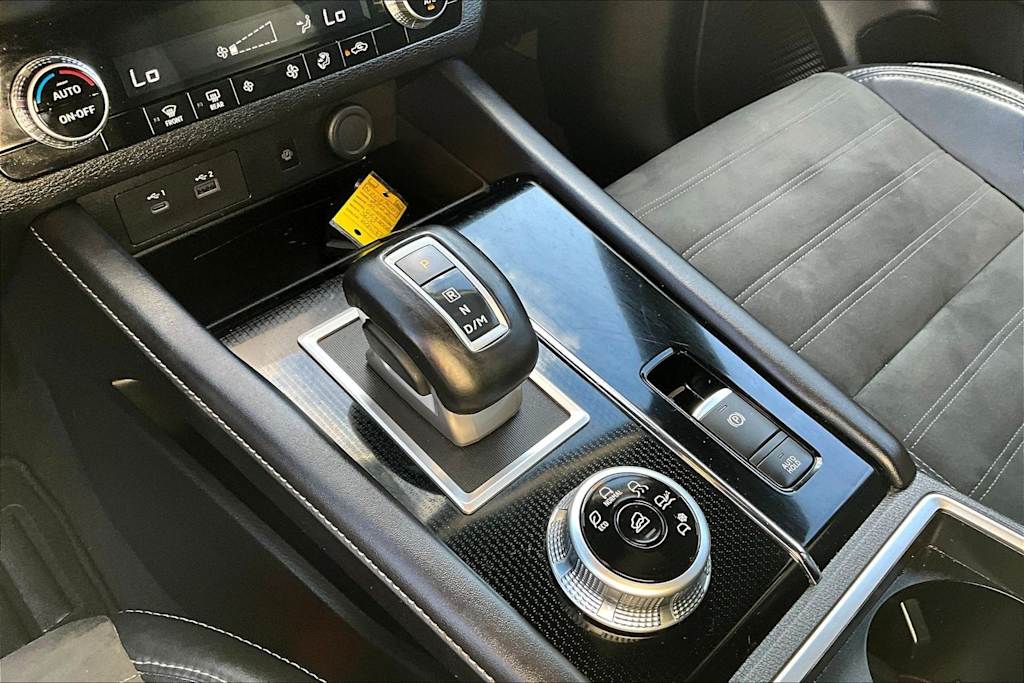 Thumbnail: 2022 Mitsubishi Outlander - 17