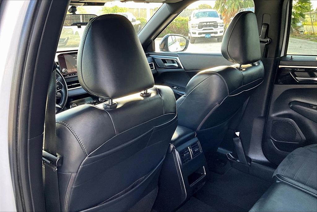 Thumbnail: 2022 Mitsubishi Outlander - 12