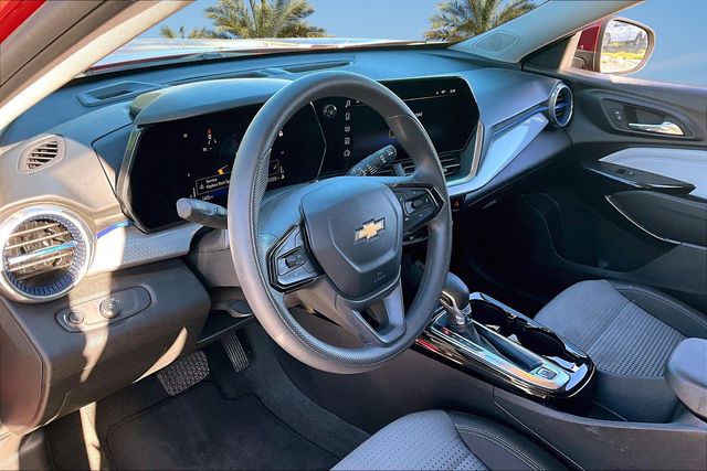 Thumbnail: 2024 Chevrolet Trax - 2