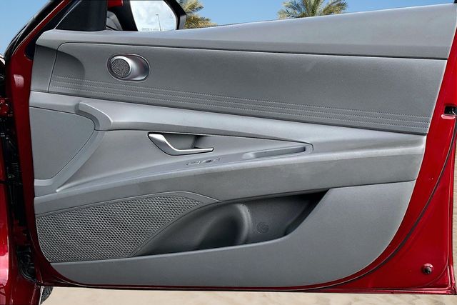Thumbnail: 2024 Hyundai Elantra - 18