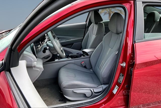 Thumbnail: 2024 Hyundai Elantra - 8