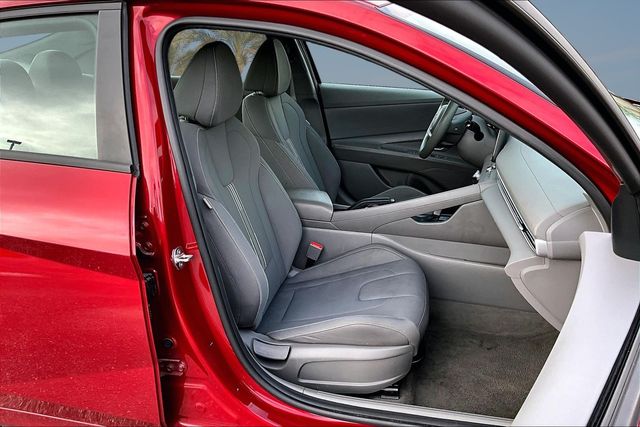 Thumbnail: 2024 Hyundai Elantra - 9
