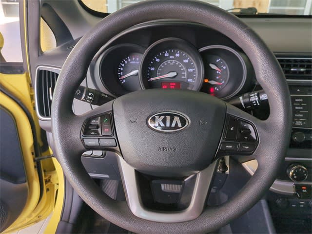 2016 Kia Rio LX 12