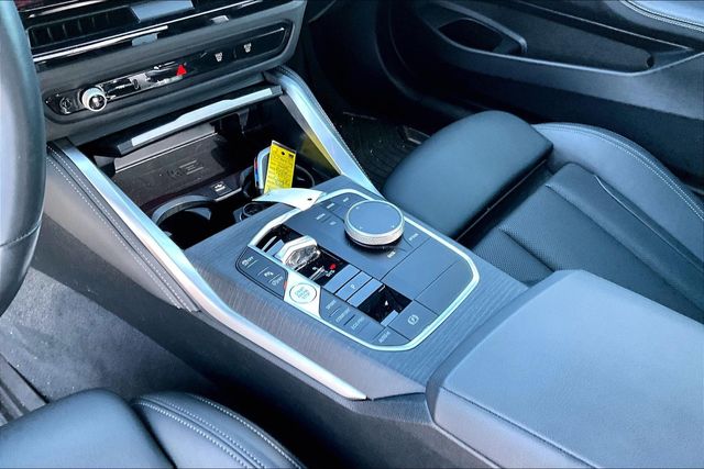 Thumbnail: 2025 BMW 4 Series - 10