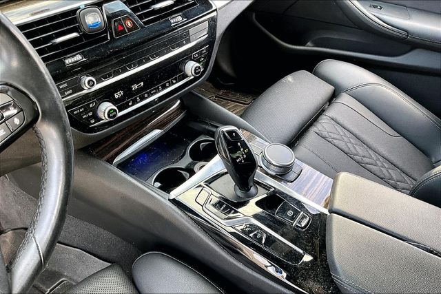 Thumbnail: 2021 BMW 5 Series - 13