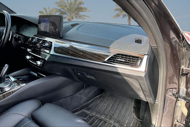 Thumbnail: 2021 BMW 5 Series - 9