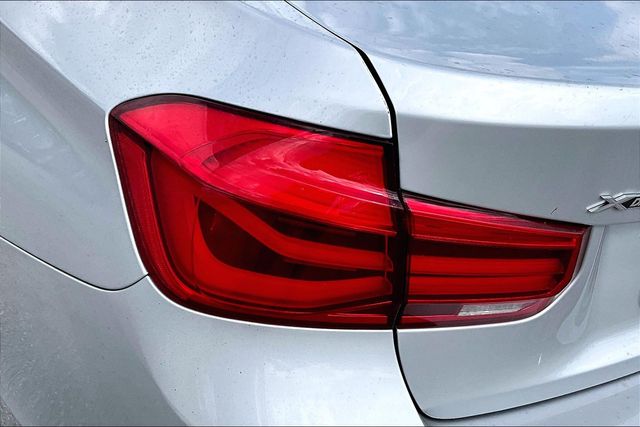 Thumbnail: 2018 BMW 3 Series - 20