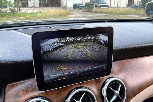 Thumbnail: 2019 Mercedes-Benz GLA - 16