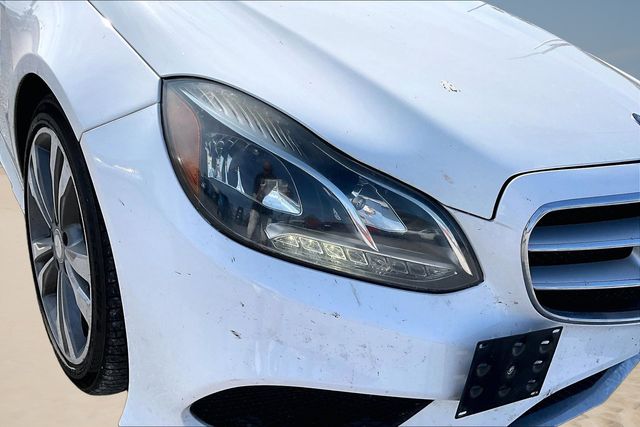 Thumbnail: 2016 Mercedes-Benz E-Class - 12