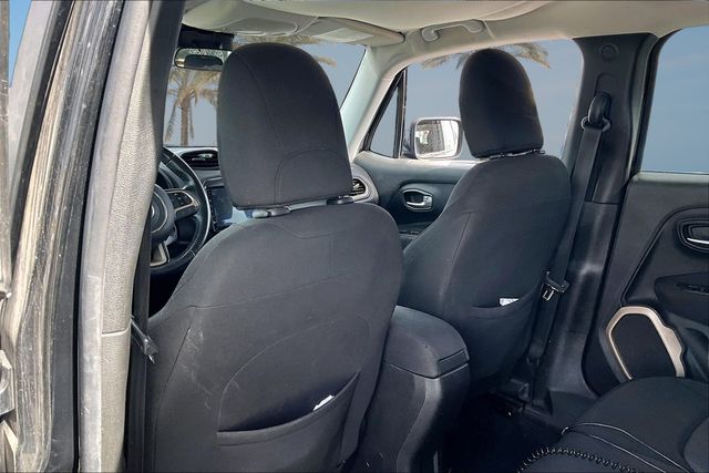 Thumbnail: 2017 Jeep Renegade - 9
