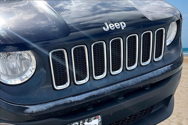 Thumbnail: 2017 Jeep Renegade - 22