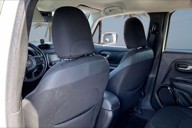 Thumbnail: 2017 Jeep Renegade - 11