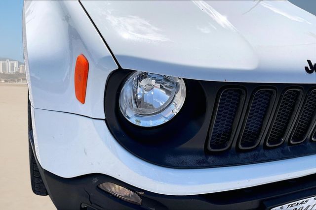 Thumbnail: 2017 Jeep Renegade - 20