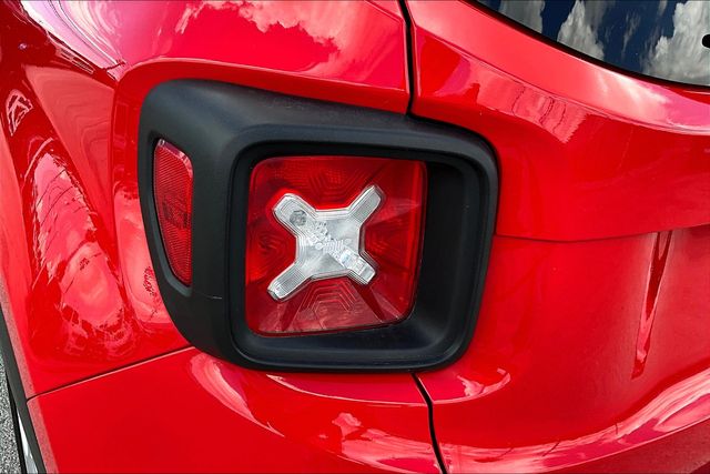 Thumbnail: 2023 Jeep Renegade - 31