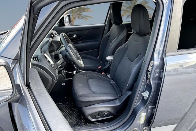Thumbnail: 2023 Jeep Renegade - 10