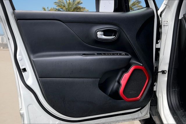 Thumbnail: 2023 Jeep Renegade - 17