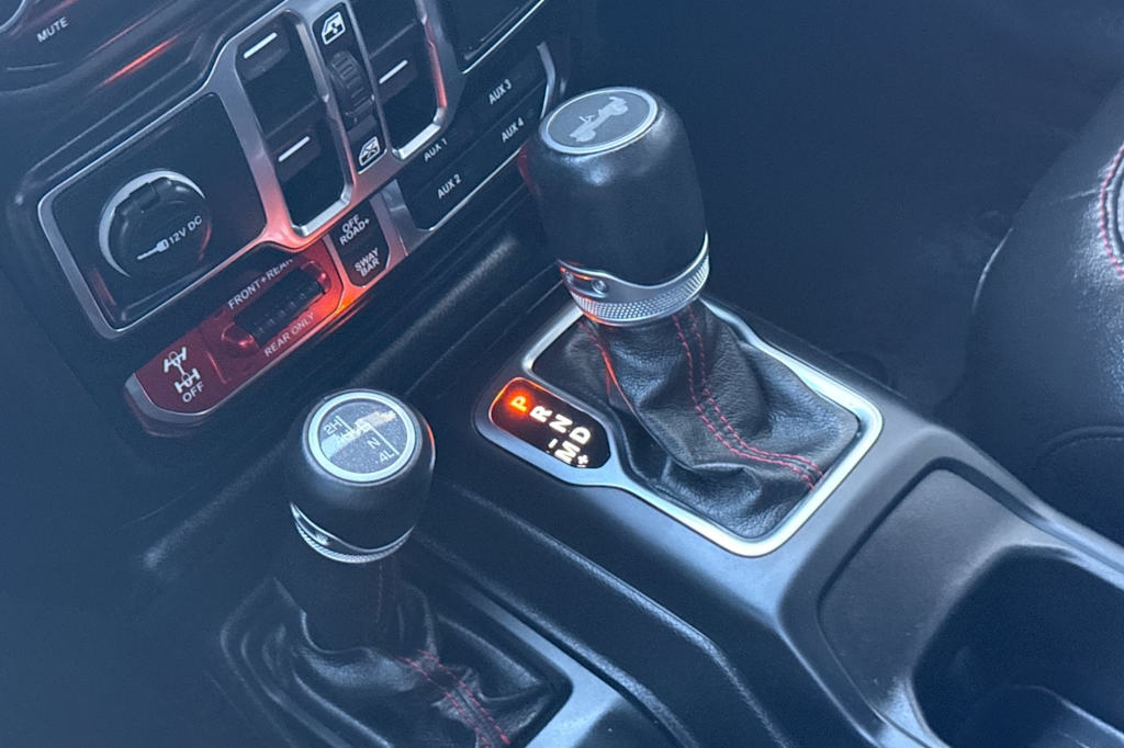 Thumbnail: 2021 Jeep Wrangler - 27