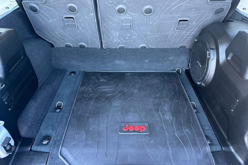 Thumbnail: 2023 Jeep Wrangler - 23