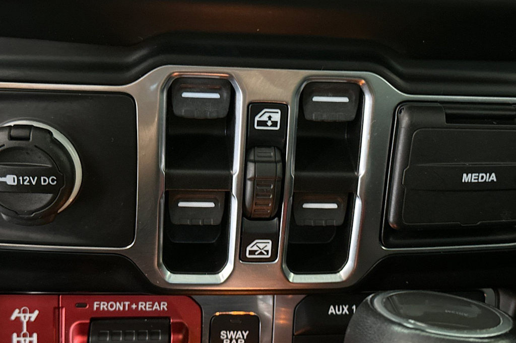 Thumbnail: 2021 Jeep Wrangler - 13