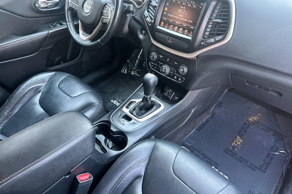 Thumbnail: 2016 Jeep Cherokee - 11