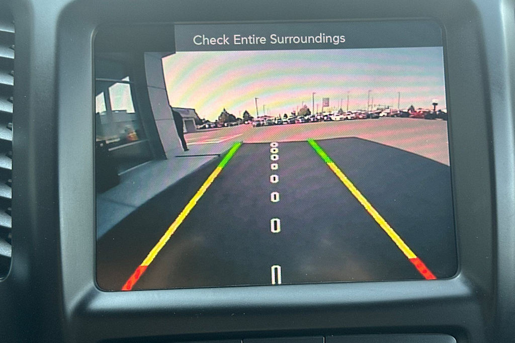 Thumbnail: 2016 Jeep Cherokee - 25