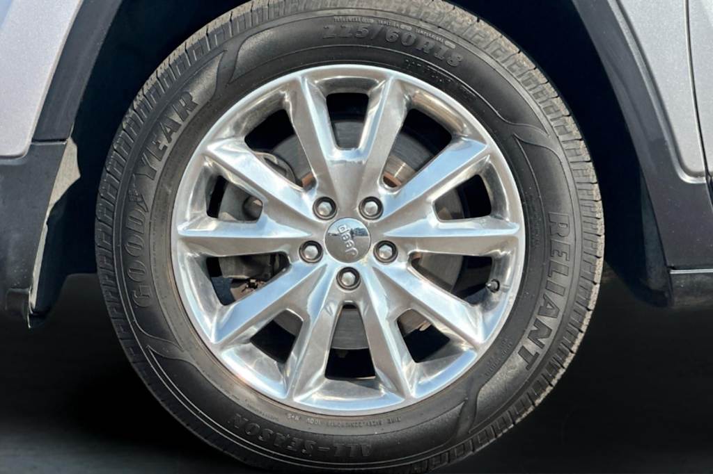 Thumbnail: 2016 Jeep Cherokee - 6