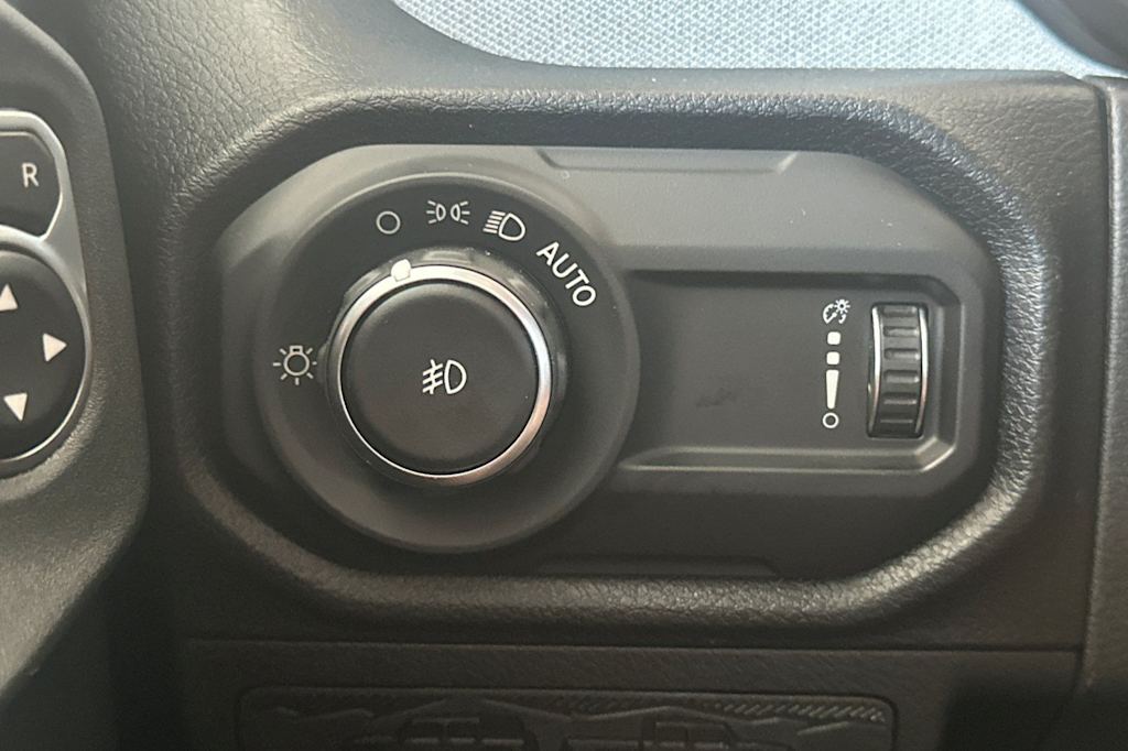 Thumbnail: 2026 Jeep Wrangler - 32