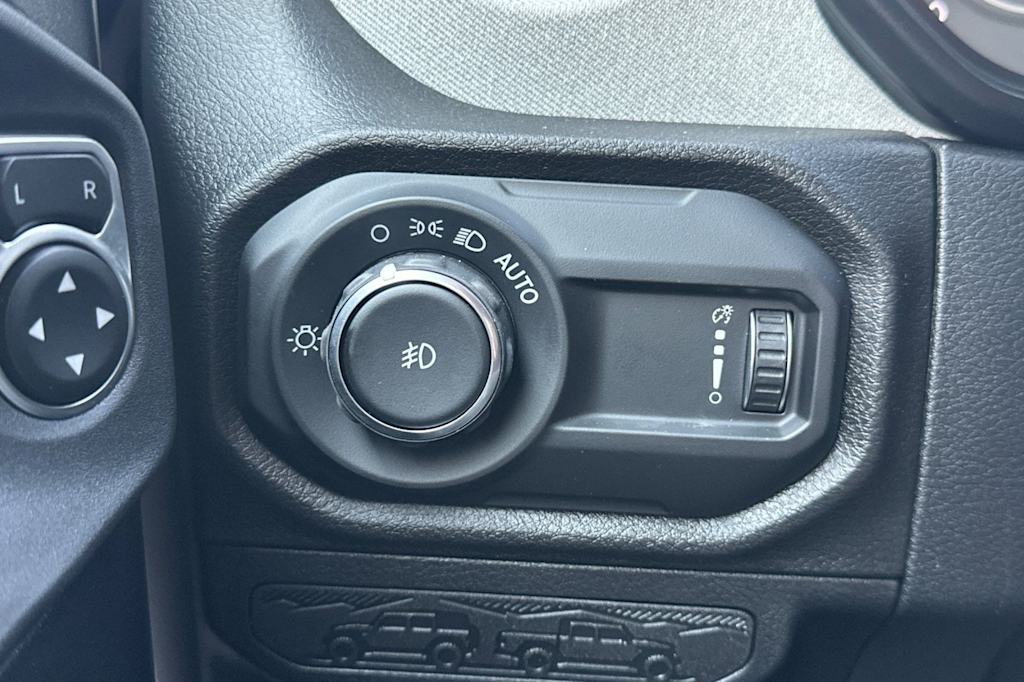 Thumbnail: 2026 Jeep Wrangler - 34