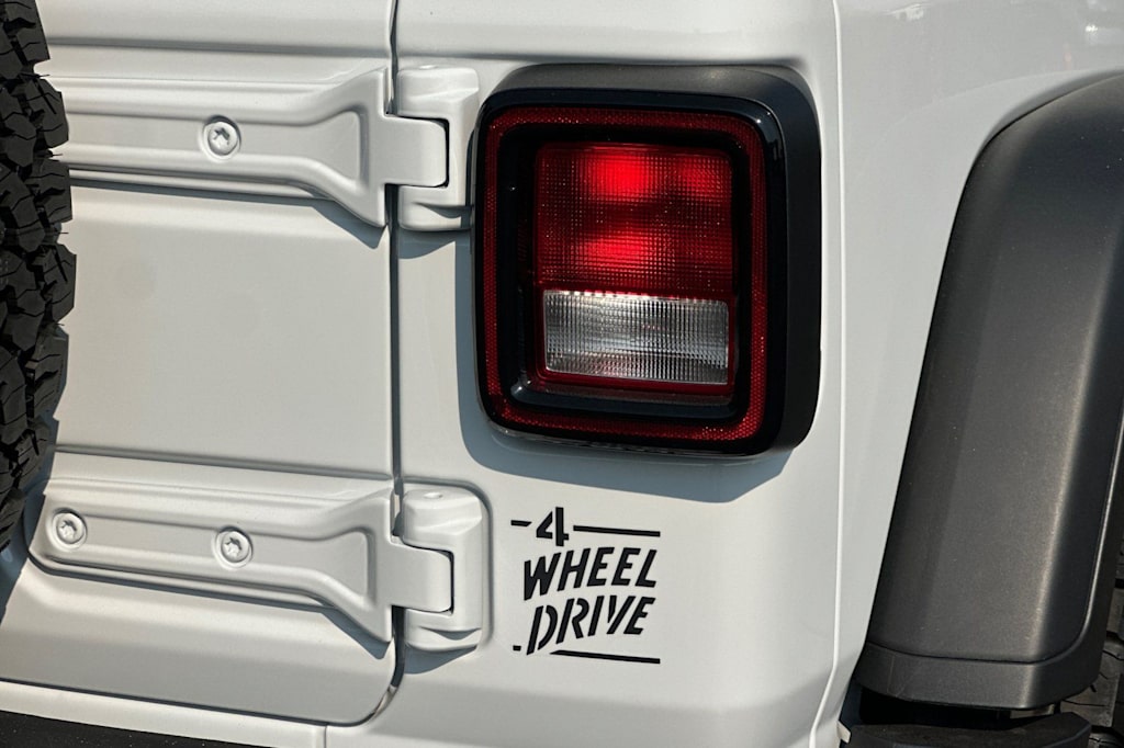 Thumbnail: 2026 Jeep Wrangler - 33