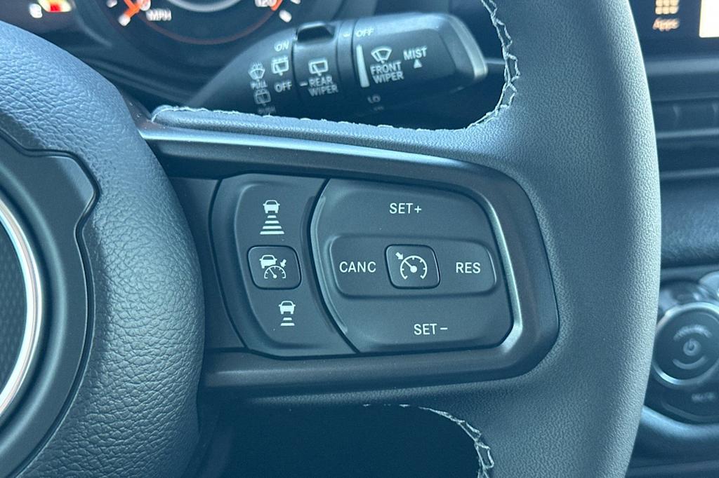 Thumbnail: 2026 Jeep Wrangler - 29
