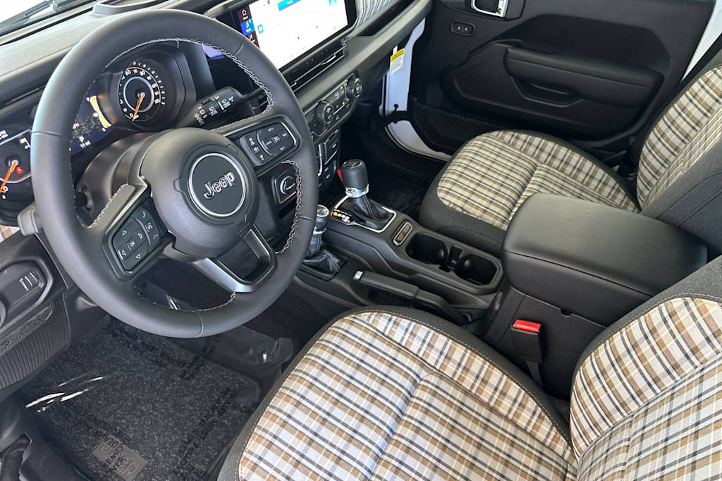 Thumbnail: 2026 Jeep Wrangler - 7