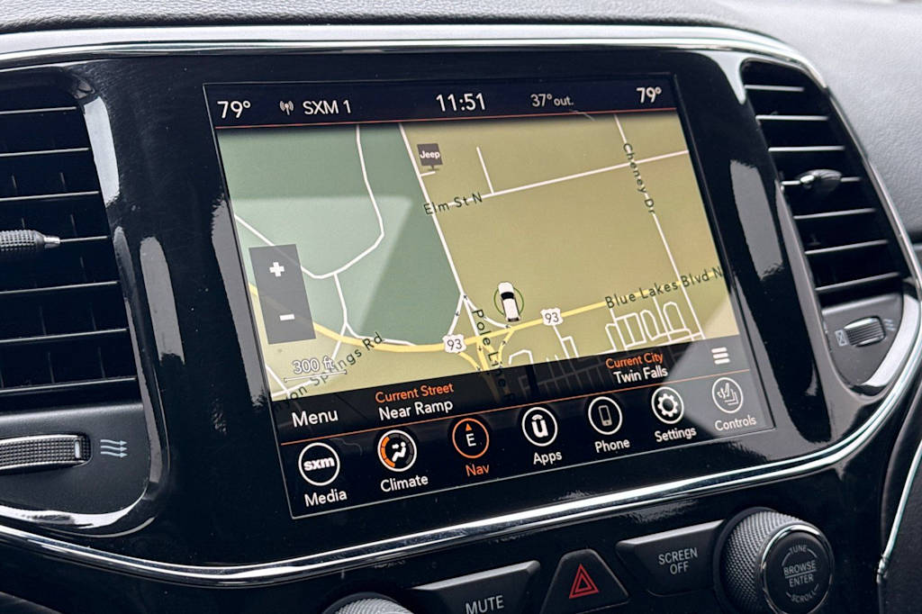 Thumbnail: 2022 Jeep Grand Cherokee - 25