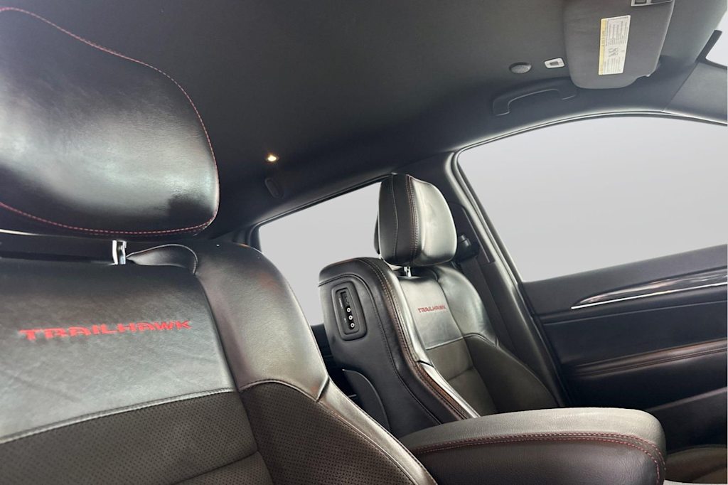 Thumbnail: 2018 Jeep Grand Cherokee - 14