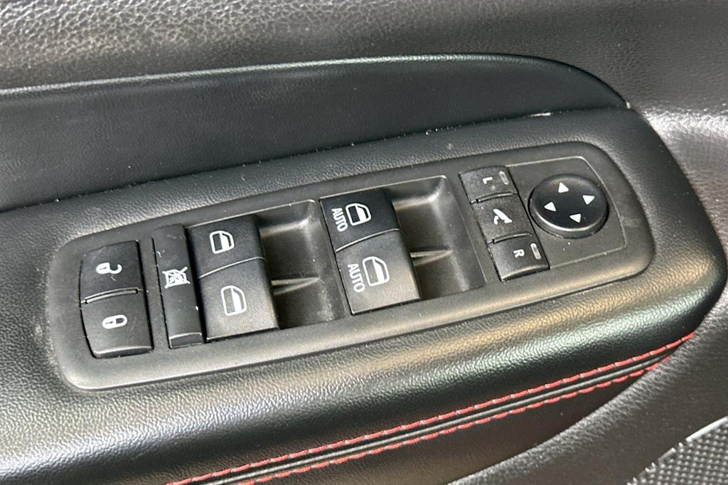 Thumbnail: 2018 Jeep Grand Cherokee - 22