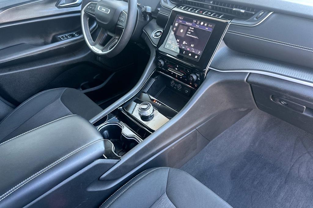 Thumbnail: 2023 Jeep Grand Cherokee - 13